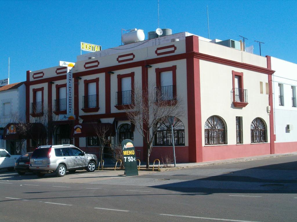 Hostal Restaurante Milenium Hotel Torremegia Exterior photo